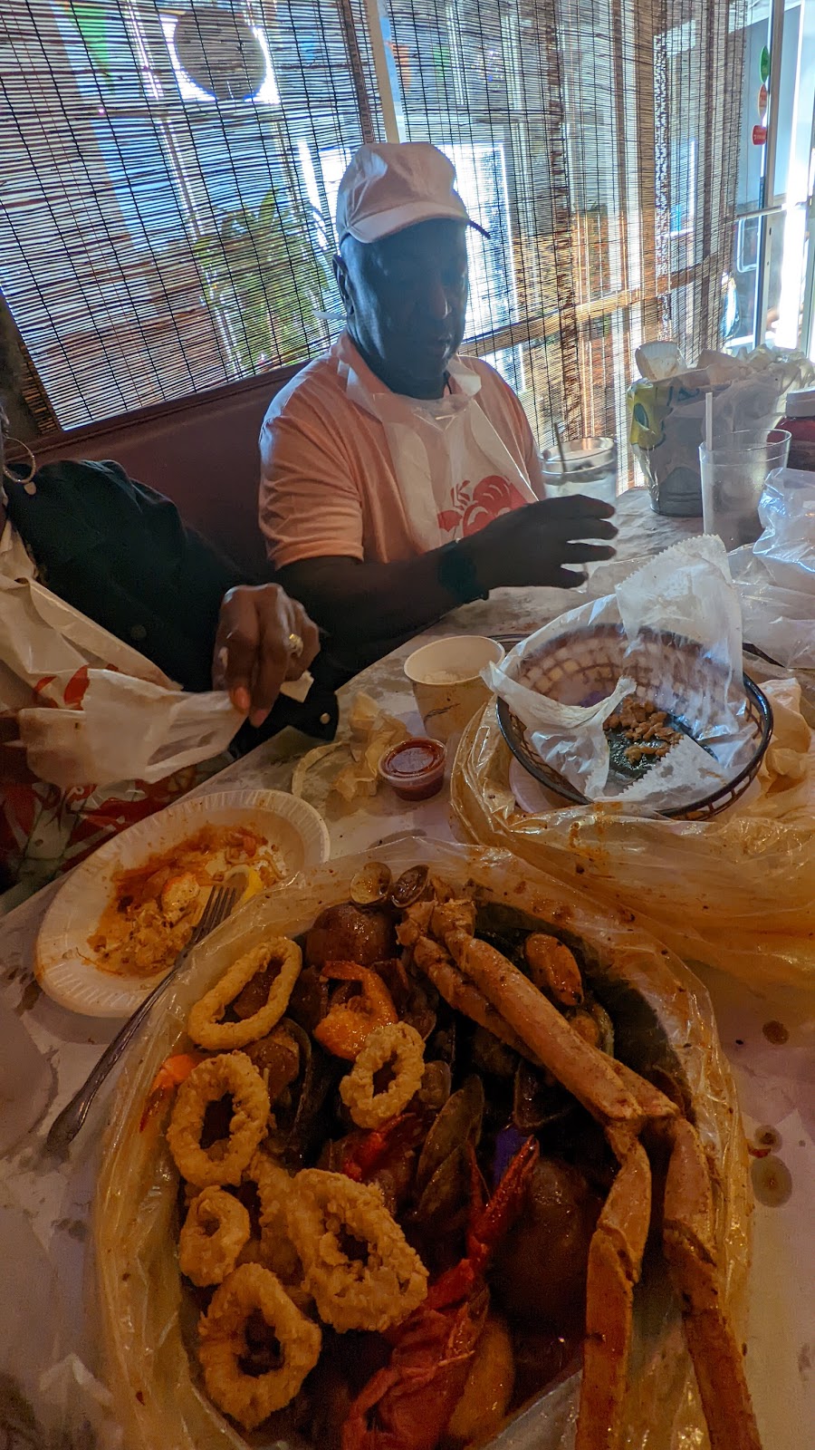The Crab Shack | restaurant | 950 American Legion Hwy Unit 5, Roslindale, MA 02131, USA | 6174773721 OR +1 617-477-3721