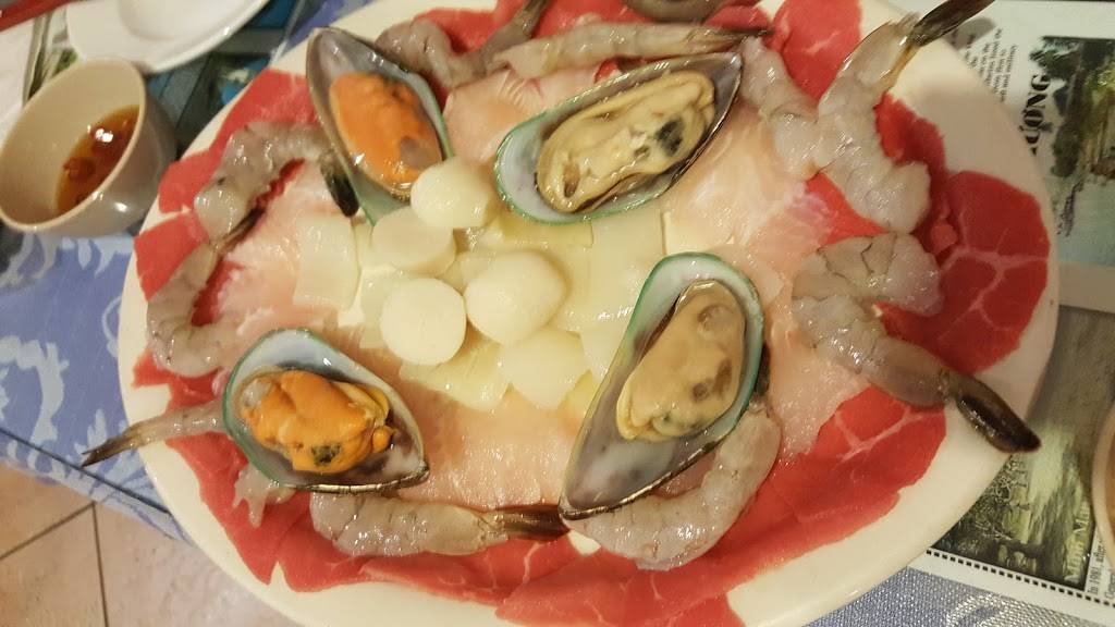 Song Huong | restaurant | 4034 W Waters Ave, Tampa, FL 33614, USA | 8138809676 OR +1 813-880-9676