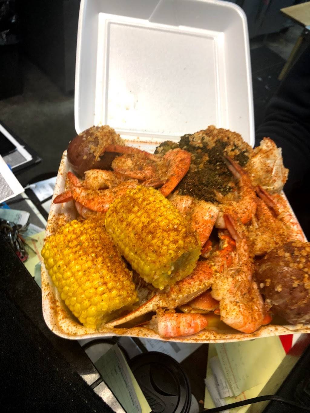 Bottom of the Sea Soul | restaurant | 327 S 52nd St, Philadelphia, PA 19143, USA | 2154762000 OR +1 215-476-2000