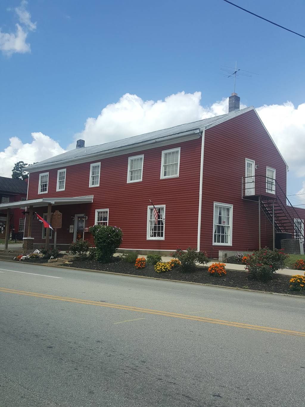 Olde Wayside Inn | restaurant | 222 W Main St, West Union, OH 45693, USA | 9375447103 OR +1 937-544-7103