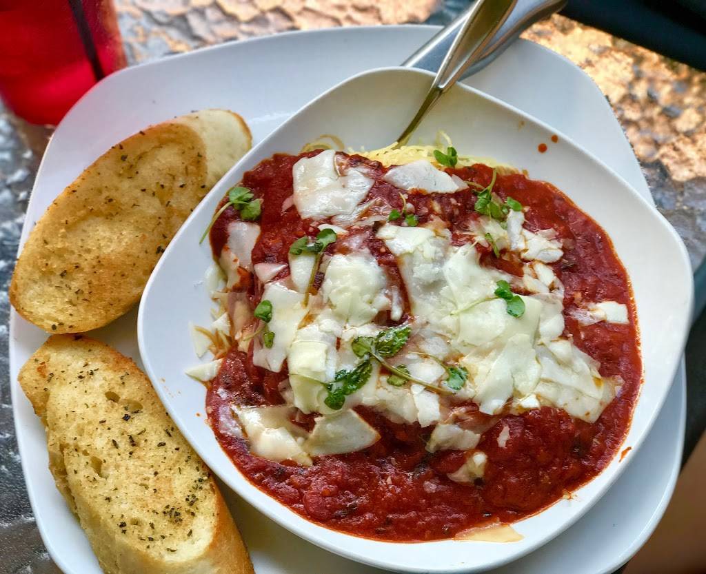 Fins Seafood & Grille | restaurant | 1801 Broad Ave, Findlay, OH 45840, USA | 4194291900 OR +1 419-429-1900