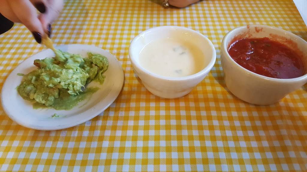 Little Familia Tex Mex Restaurant | restaurant | 1100 W Main St, Green Forest, AR 72638, USA | 8704385472 OR +1 870-438-5472