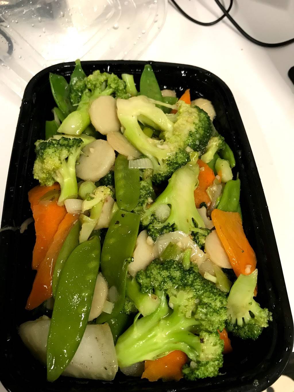 Lucky Rice | restaurant | 71 Broad St, Boston, MA 02109, USA | 6179560588 OR +1 617-956-0588