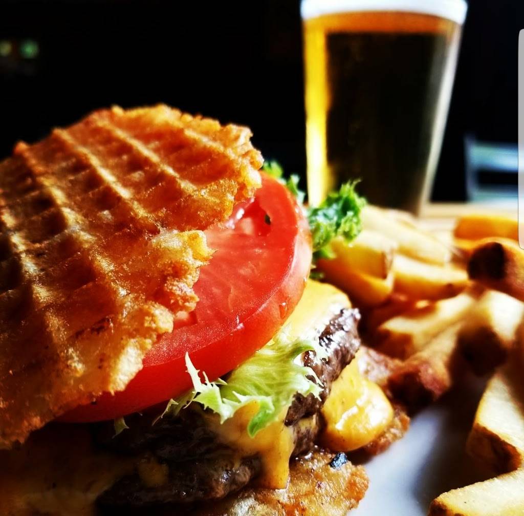 Vivios II Food & Spirits | restaurant | 3601 Twelve Mile Rd, Warren, MI 48092, USA | 5865760495 OR +1 586-576-0495