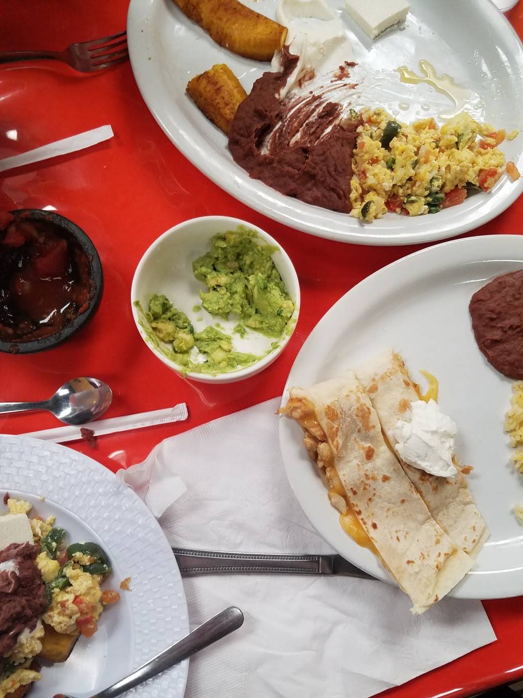 La Morenita Restaurant | restaurant | 2201 S Thompson St, Springdale, AR 72764, USA | 4797512177 OR +1 479-751-2177