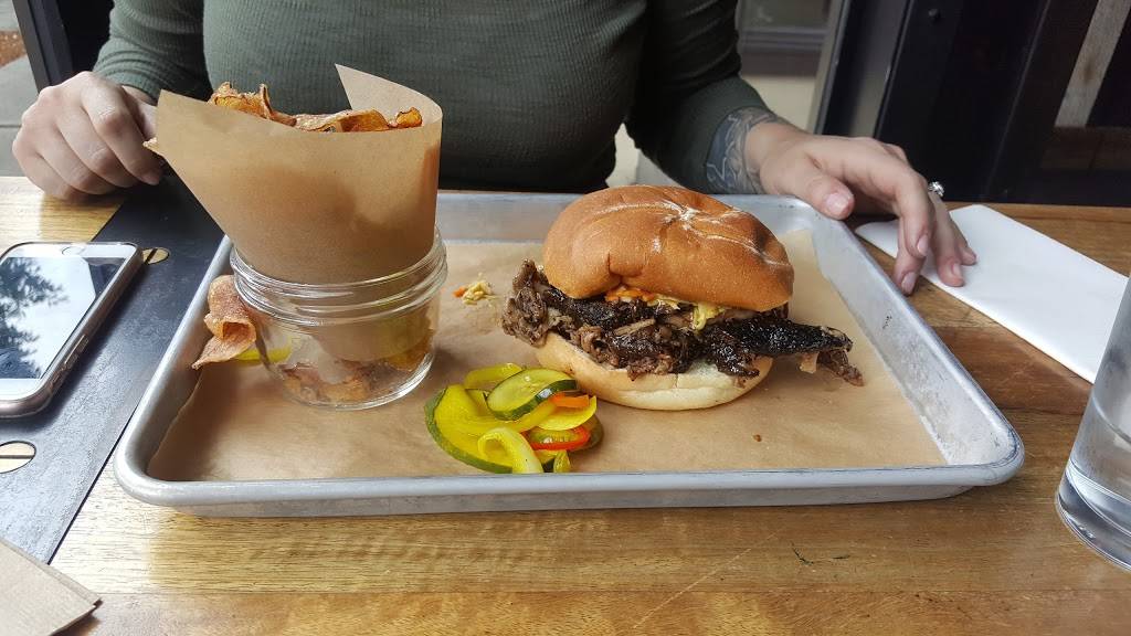 Southland Whiskey Kitchen | restaurant | 1422 NW 23rd Ave, Portland, OR 97210, USA | 5032242668 OR +1 503-224-2668