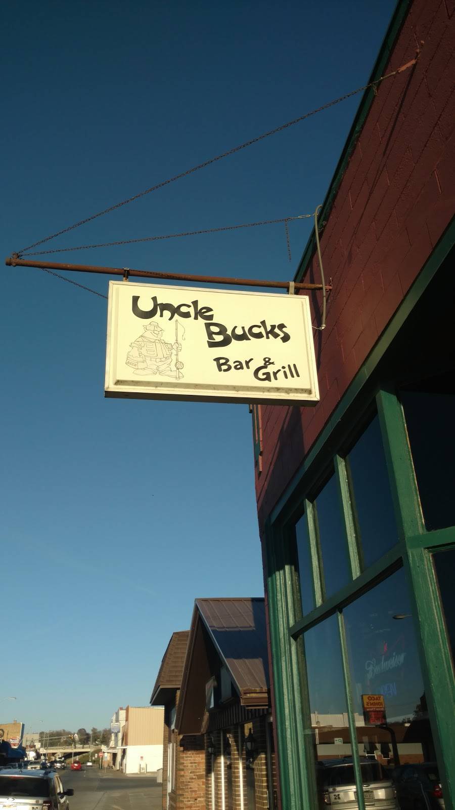 Uncle Bucks Bar & Grill | restaurant | 518 Church St, Ottumwa, IA 52501, USA | 6416824449 OR +1 641-682-4449