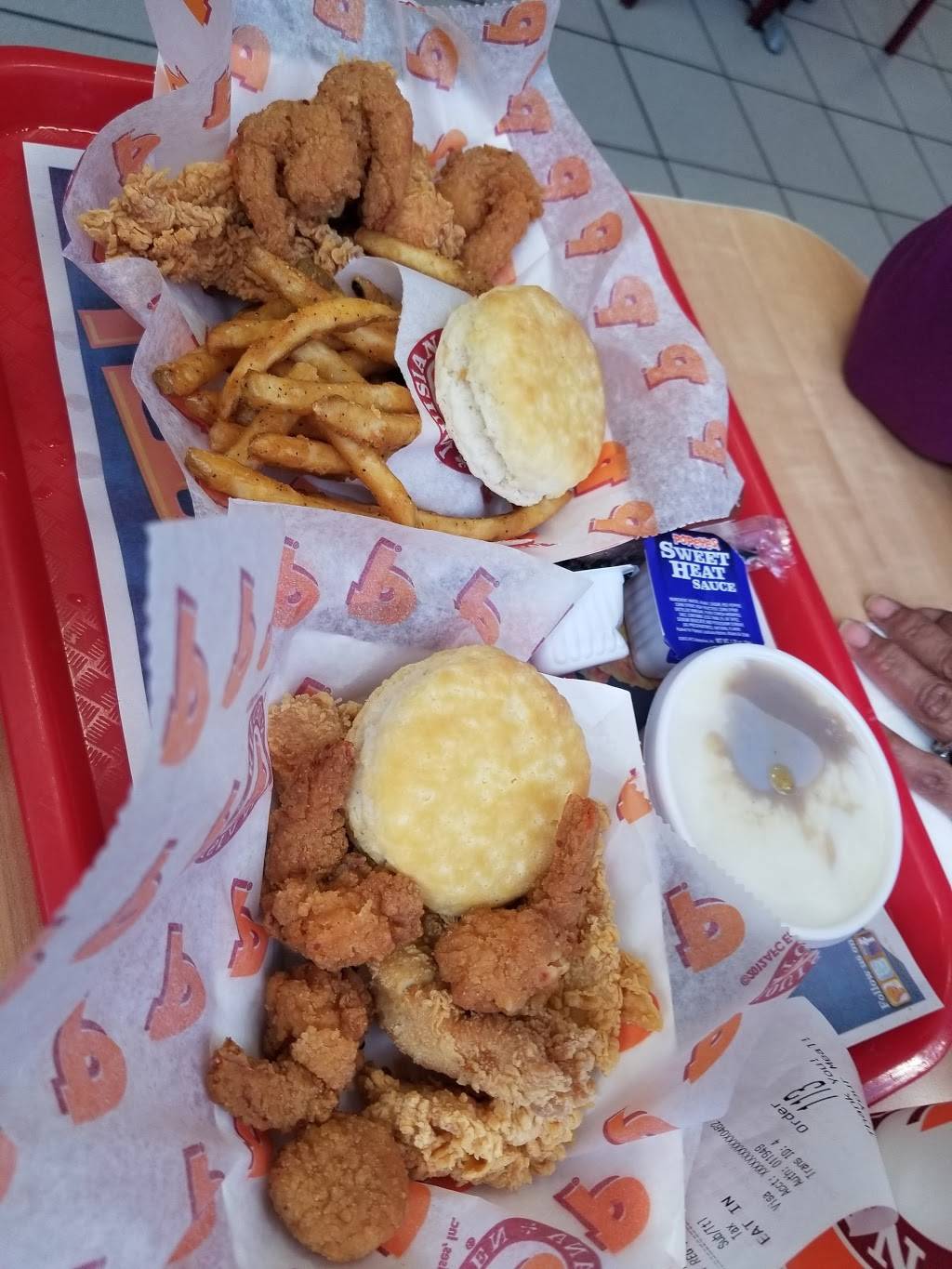 Popeyes Louisiana Kitchen | restaurant | 13745 Paramount Blvd, South Gate, CA 90280, USA | 5624086923 OR +1 562-408-6923