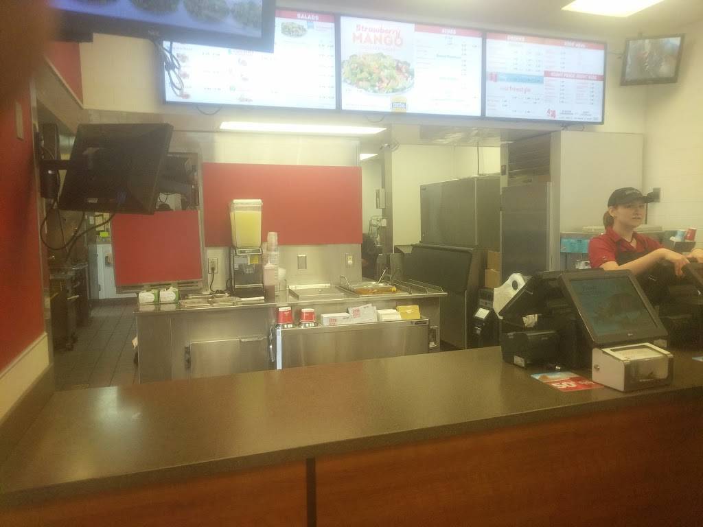 Wendys | restaurant | 556 Hubbard Ave, Pittsfield, MA 01201, USA | 4132426215 OR +1 413-242-6215