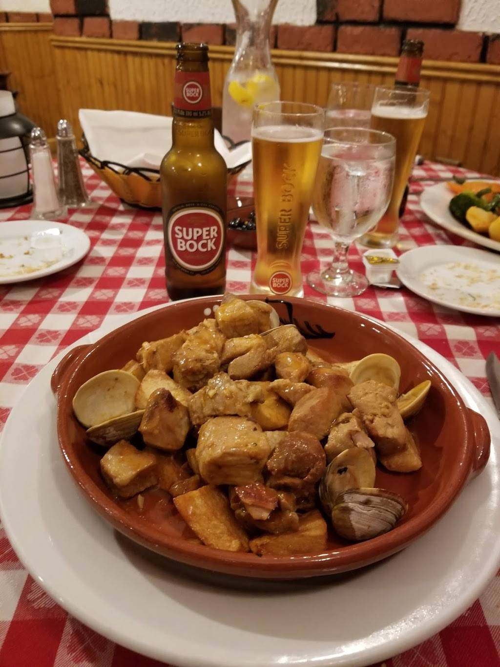 Lareira | restaurant | 66 E Jericho Turnpike, Mineola, NY 11501, USA | 5162482004 OR +1 516-248-2004