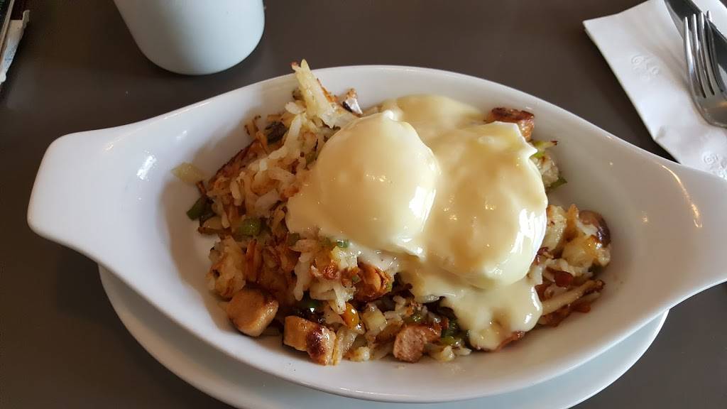 Wolfgangs on Brock | restaurant | 3100 Brock St N, Whitby, ON L1R 2Y3, Canada | 9054937733 OR +1 905-493-7733