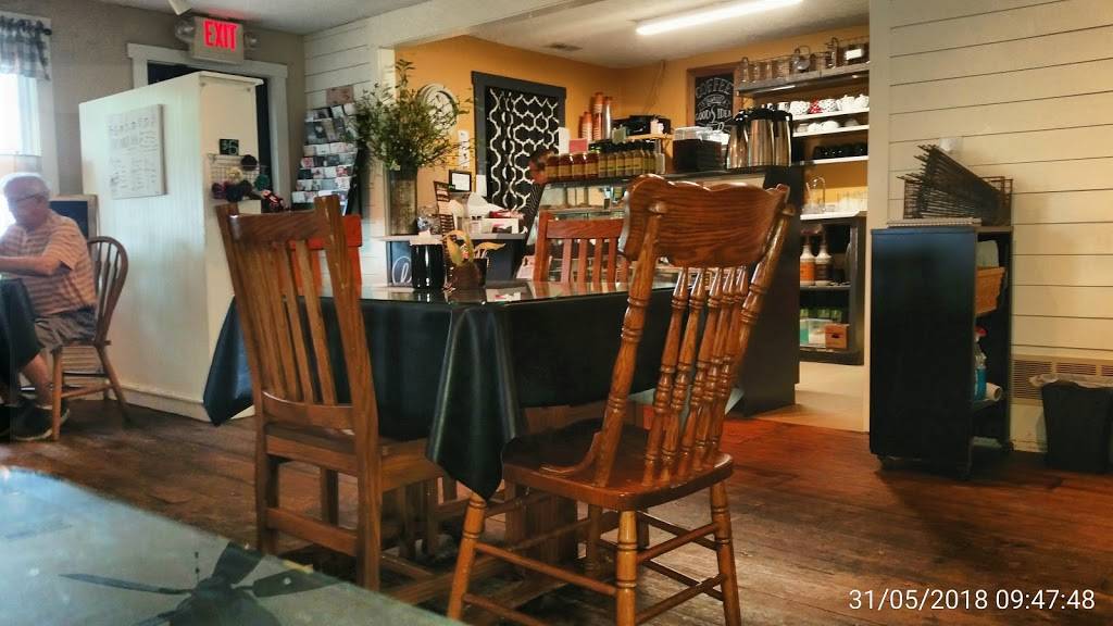 Rebeccas Bistro | restaurant | 4986 Walnut St, Walnut Creek, OH 44687, USA | 3308932668 OR +1 330-893-2668