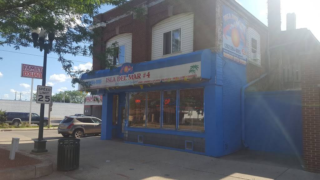 La Isla Del Mar #4 | restaurant | 6034 22nd Ave, Kenosha, WI 53143, USA | 2625640085 OR +1 262-564-0085