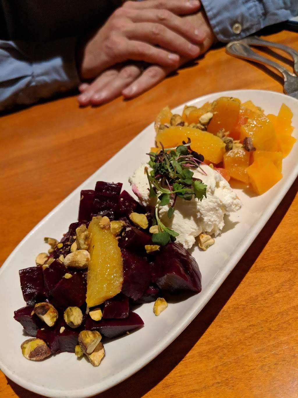 Blue Ridge Grill | restaurant | 1261 West Paces Ferry Rd NW, Atlanta, GA 30327, USA | 4042335030 OR +1 404-233-5030