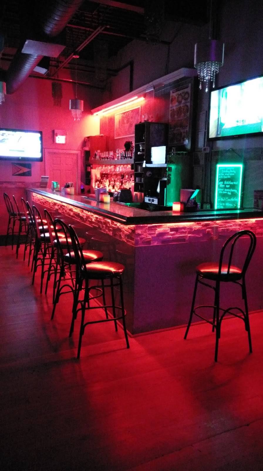 Island Vibez | restaurant | 791 Bovaird Dr W #8, Brampton, ON L6X 0T9, Canada | 9057965454 OR +1 905-796-5454