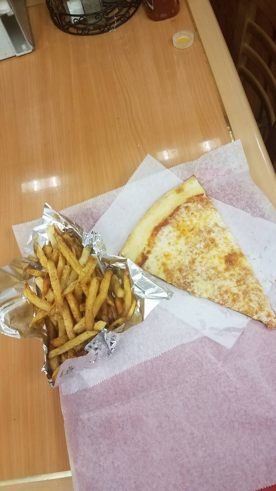 Green & Ackermans Restaurant & Pizza | restaurant | 216 Ross St, Brooklyn, NY 11211, USA | 7183842540 OR +1 718-384-2540