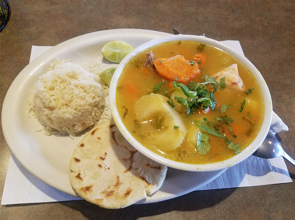 El Centroamericano Restaurant y Liquor Bar | restaurant | 155 SW 107th Ave, Miami, FL 33174, USA | 3055529480 OR +1 305-552-9480