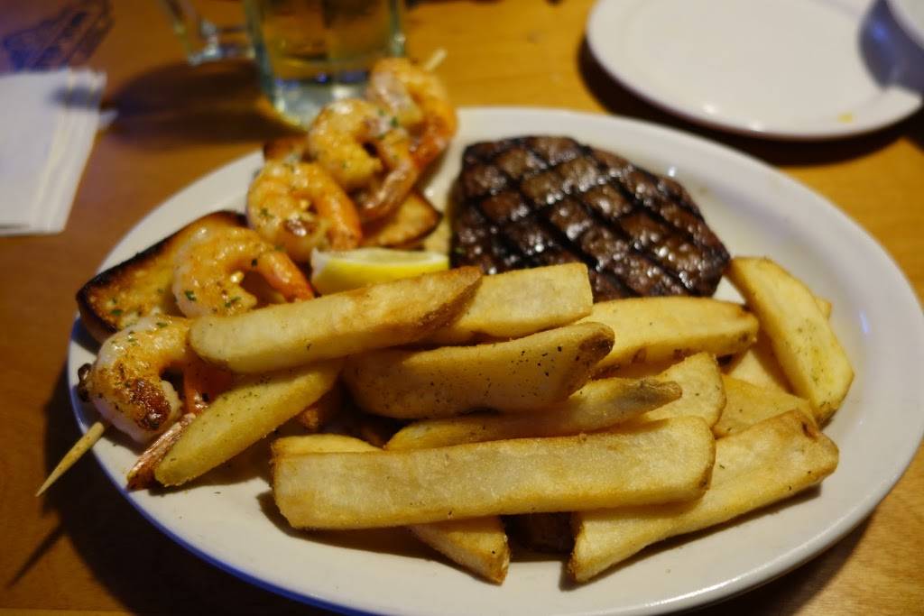 Texas Roadhouse | restaurant | 3190 W Shaw Ave, Fresno, CA 93711, USA | 5592741100 OR +1 559-274-1100