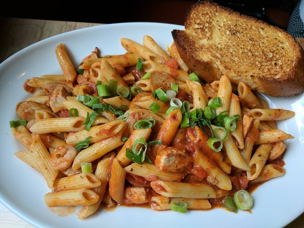 Boston Pizza | restaurant | 65 Resolution Dr, Brampton, ON L6W 0A6, Canada | 9054558500 OR +1 905-455-8500