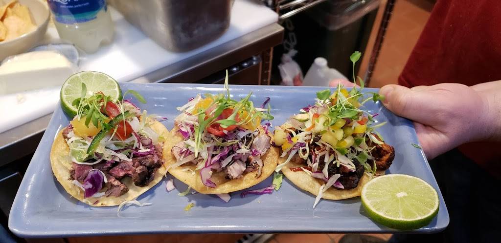 Yos On Hartz | restaurant | 531 Hartz Ave, Danville, CA 94526, USA | 9258555580 OR +1 925-855-5580