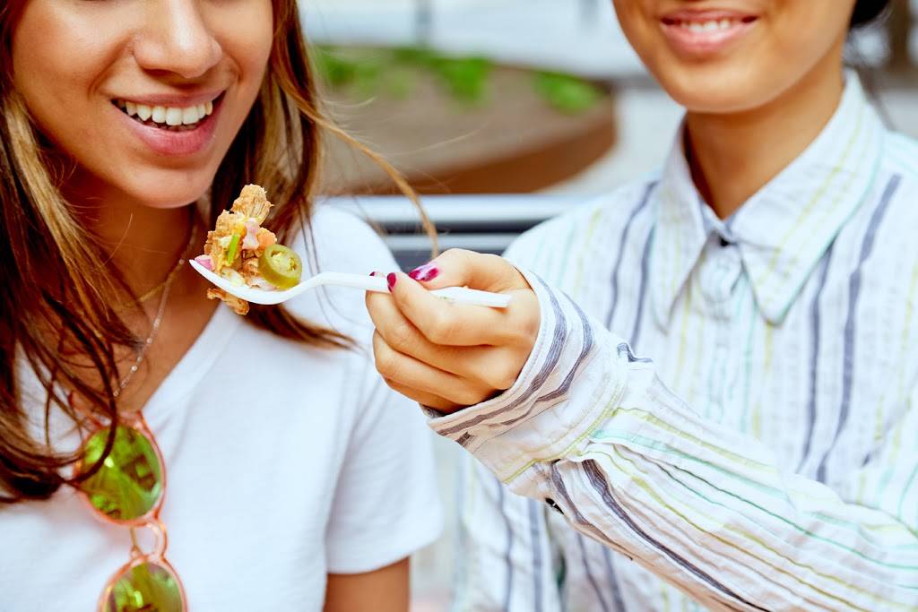 barBURRITO | restaurant | 280 W Hunt Club Rd, Nepean, ON K2E 1A5, Canada | 6132258777 OR +1 613-225-8777