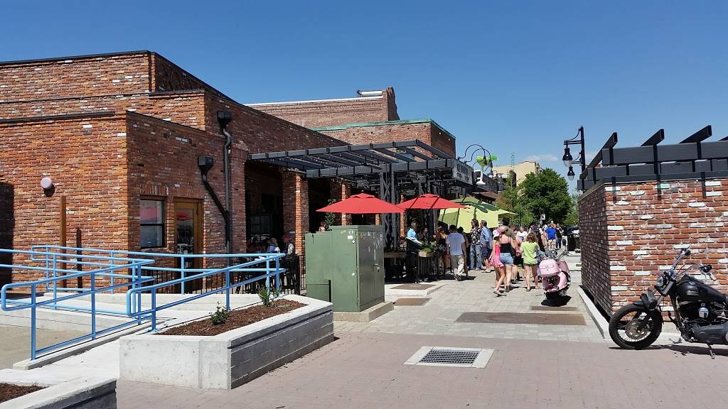 Old Town Tap | restaurant | 10164 Donner Pass Rd #1, Truckee, CA 96161, USA | 5305635233 OR +1 530-563-5233