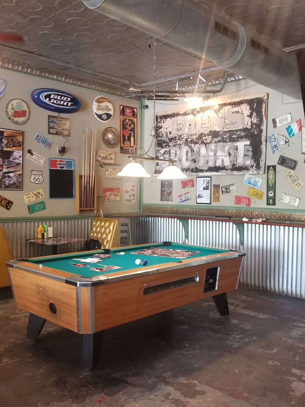 Red Ball Bar & Grill | restaurant | 539 W 5th St, Baxter Springs, KS 66713, USA | 6208562020 OR +1 620-856-2020