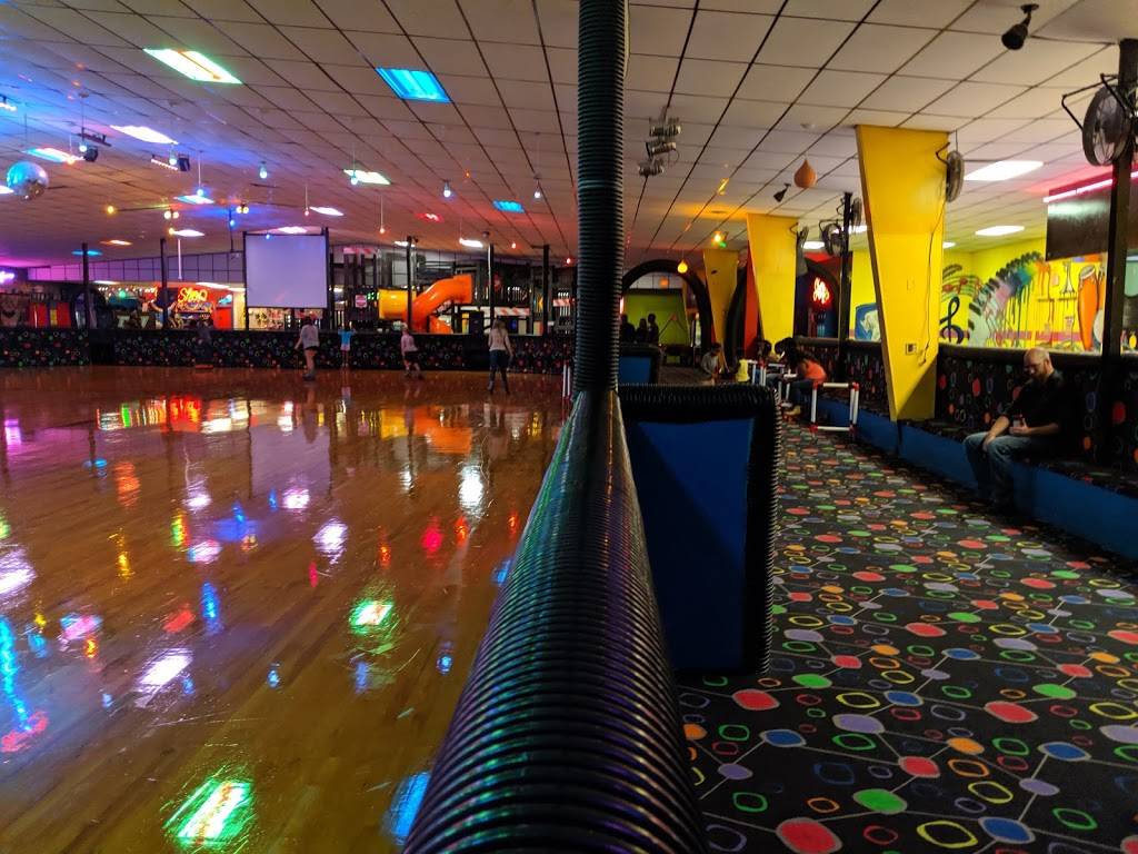 Olympia Skate Center | restaurant | 622 Greenbriar Rd, Warner Robins, GA 31093, USA | 4789232202 OR +1 478-923-2202