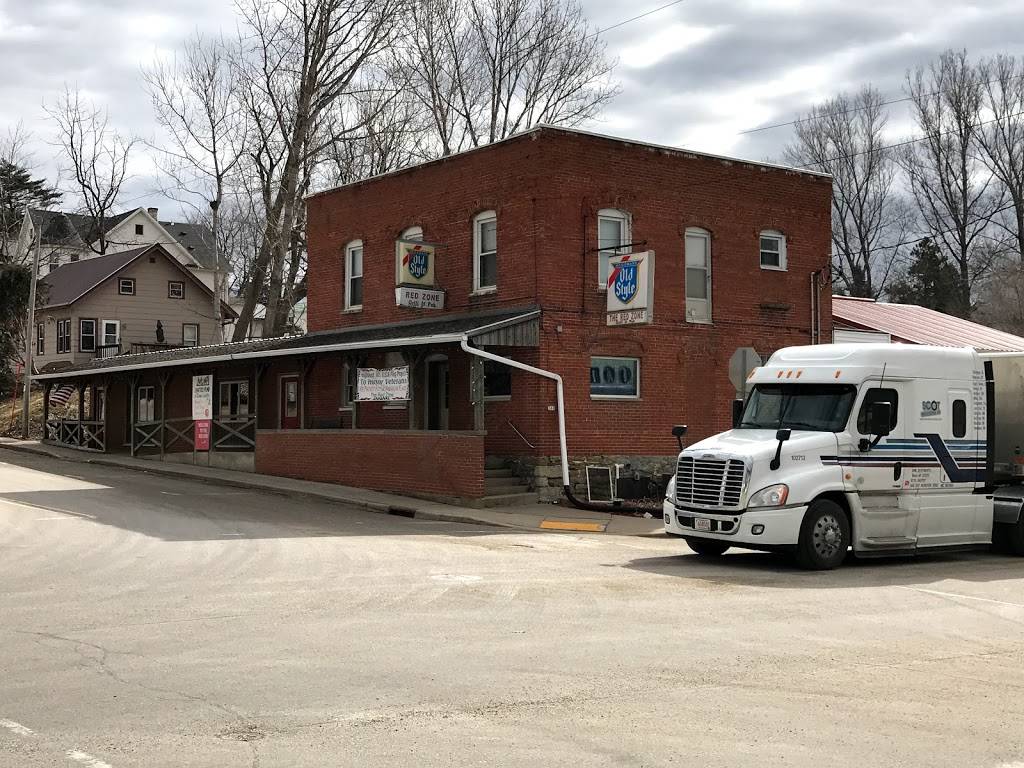 Red Zone | restaurant | 360 Main St, Highland, WI 53543, USA | 6089297888 OR +1 608-929-7888