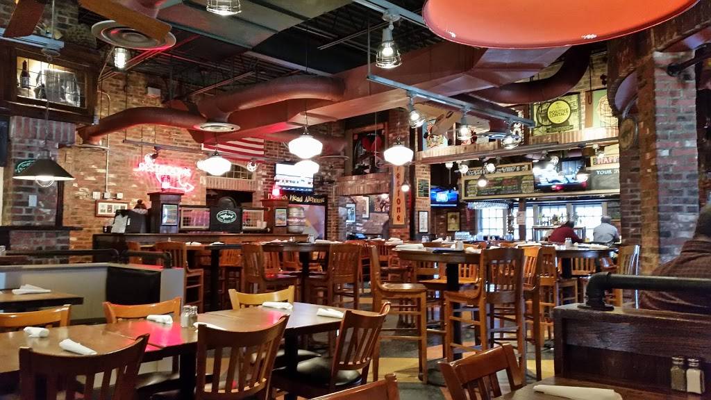 Dogfish Head Alehouse | restaurant | 6220 Leesburg Pike, Falls Church, VA 22044, USA | 7035343342 OR +1 703-534-3342