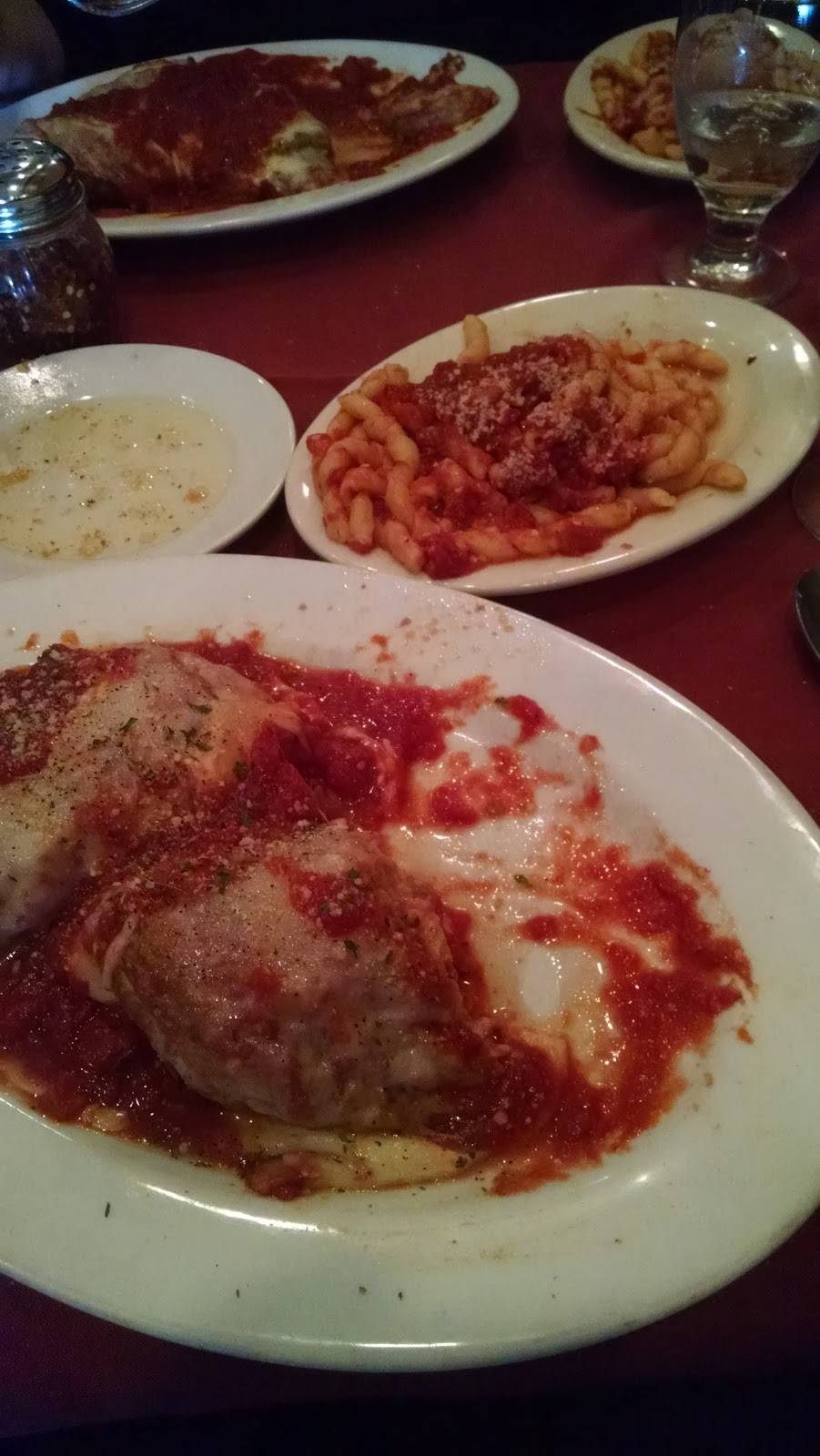 Carmalenos Pushcart Restaurant | restaurant | 331 Main St, Saugus, MA 01906, USA | 7812337200 OR +1 781-233-7200