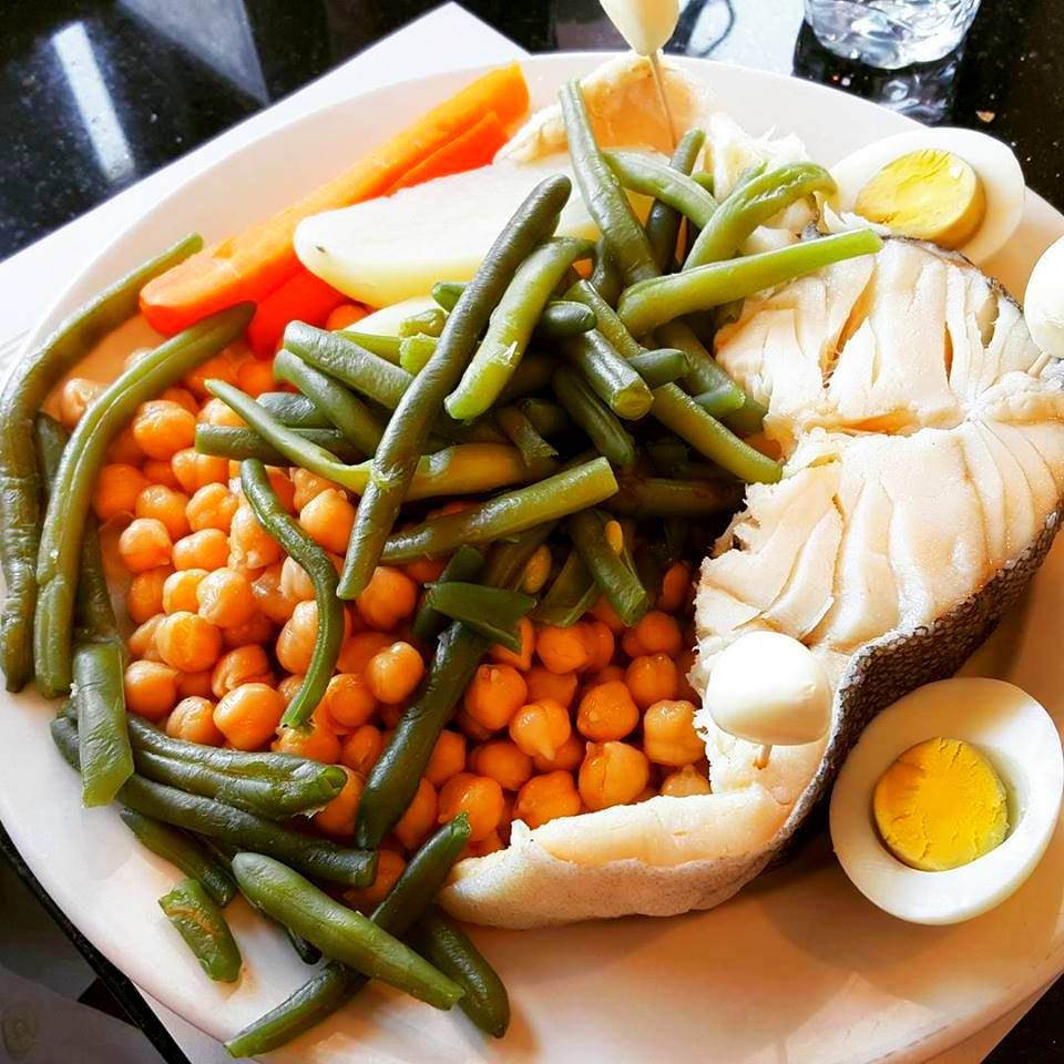 FaxChix Restaurant | restaurant | 868 Horseblock Road, Farmingville, NY 11738, USA | 6317364600 OR +1 631-736-4600