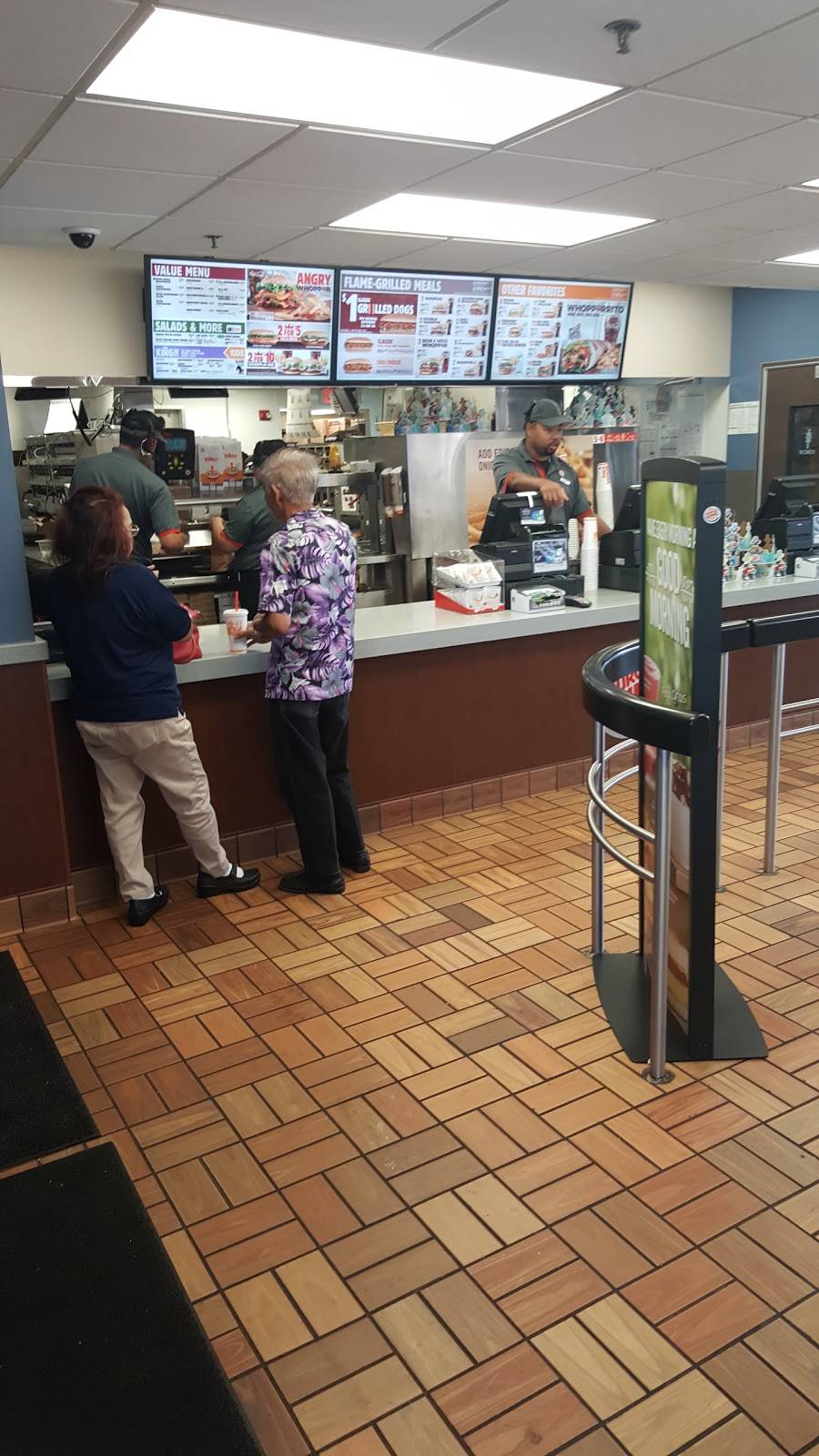 Burger King | restaurant | 690 Airmen Dr, Travis AFB, CA 94535, USA | 7074376444 OR +1 707-437-6444