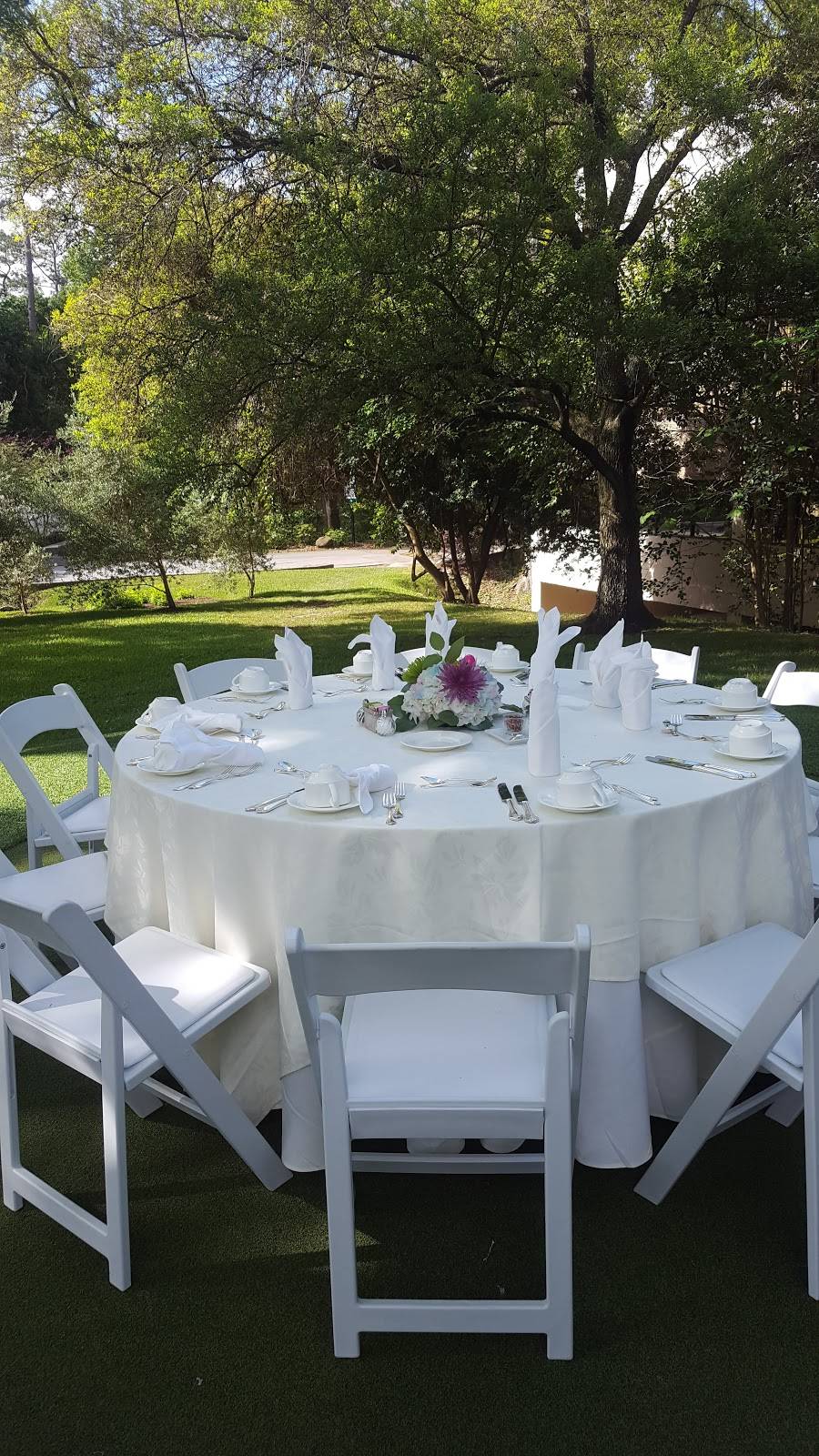 The Manor House | restaurant | 111 N Post Oak Ln, Houston, TX 77024, USA | 7136856840 OR +1 713-685-6840