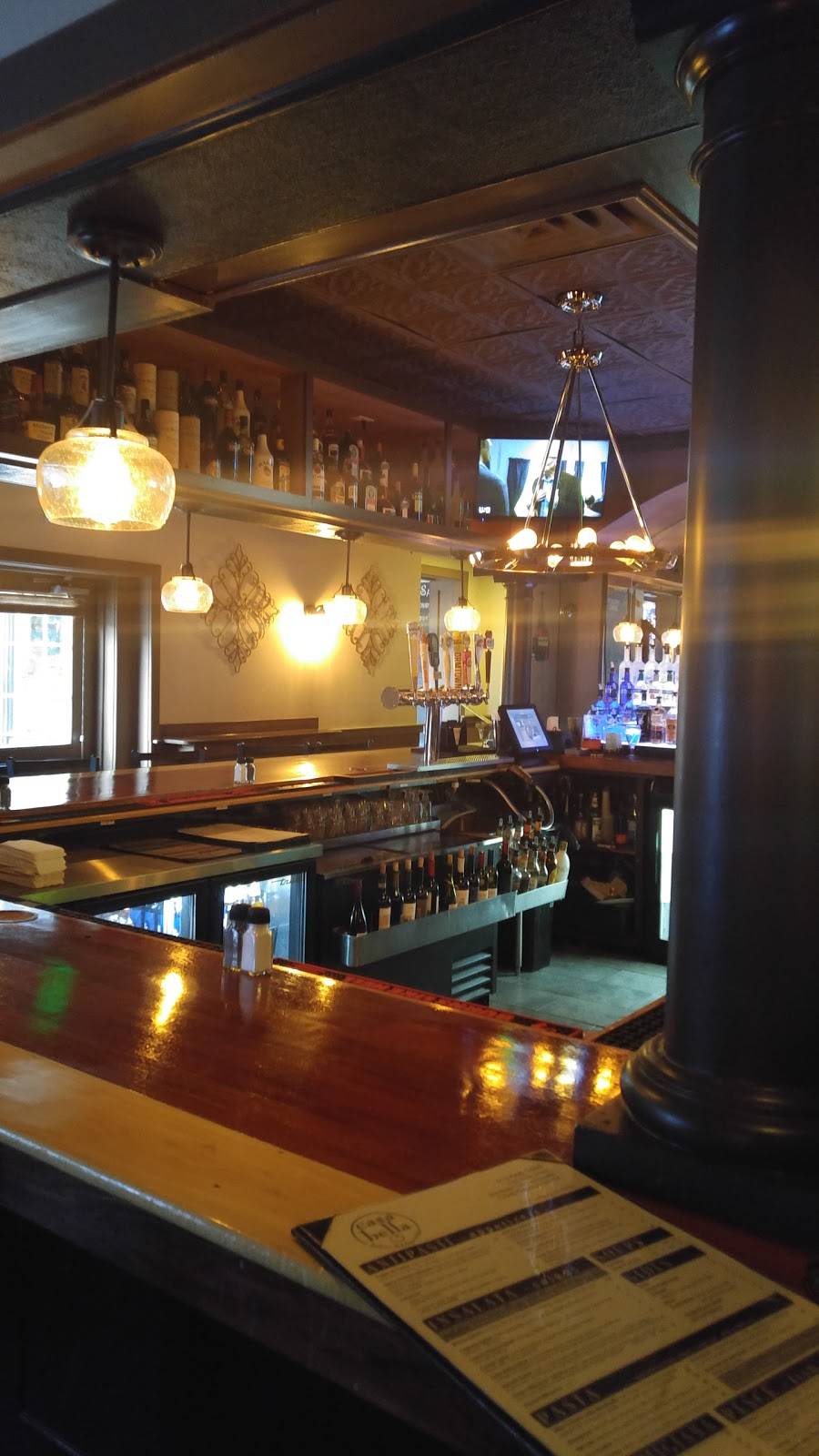 Casa Bella Italian Kitchen & Bar | restaurant | 546 Main St, Hampden, MA 01036, USA | 4135661466 OR +1 413-566-1466