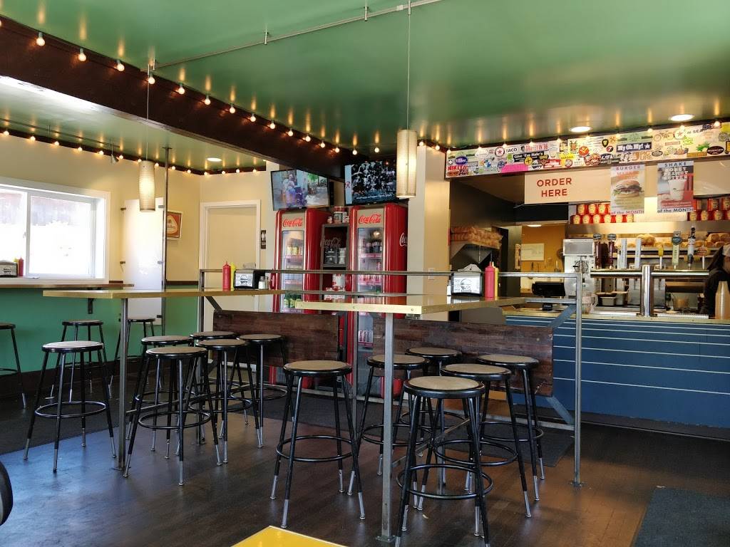 Coastline Burgers West Seattle | restaurant | 4444 California Ave SW, Seattle, WA 98116, USA | 2069466827 OR +1 206-946-6827