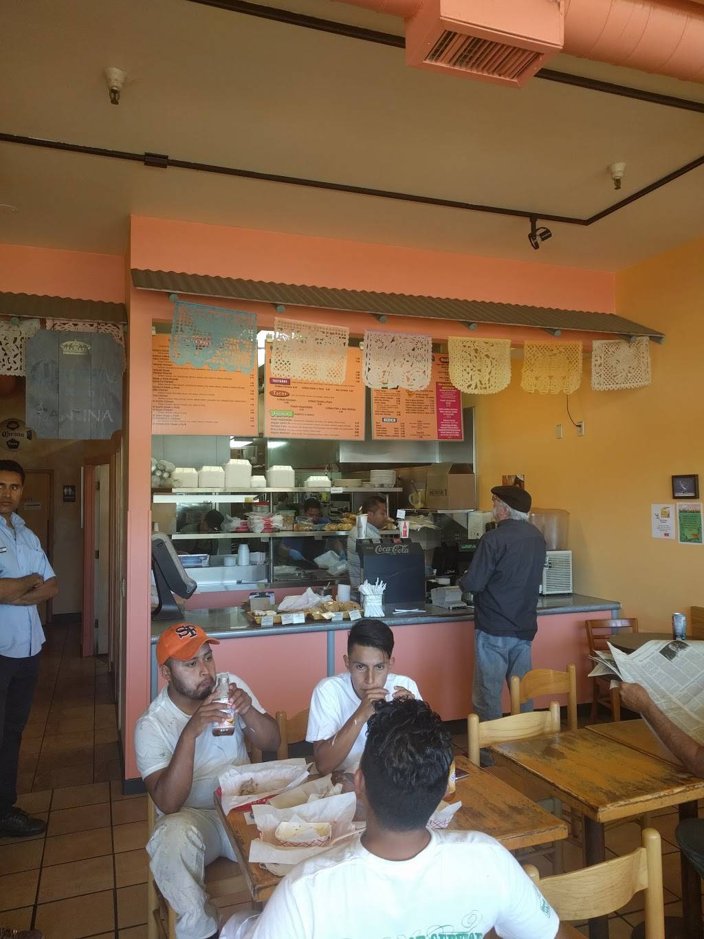 Road Runner Burrito | restaurant | 158 Bon Air Center, Greenbrae, CA 94904, USA | 4154616939 OR +1 415-461-6939