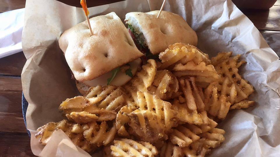 Punkys Bar and Grill | restaurant | 3063 Central Avenue North, St. Petersburg, FL 33713, USA | 7272014712 OR +1 727-201-4712