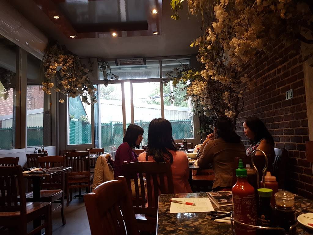 Pho Tay Ho | restaurant | 6414 Rue Saint-Denis, Montréal, QC H2S 2R7, Canada | 5142735627 OR +1 514-273-5627