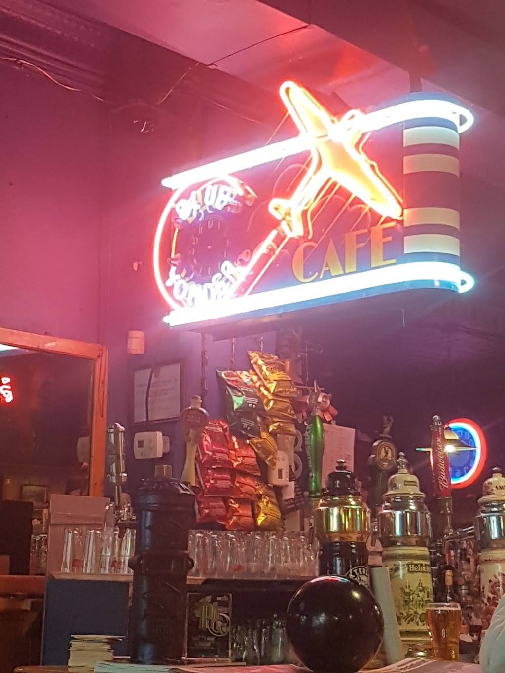 West Town Bar & Grill | restaurant | 214 Locke St S, Hamilton, ON L8P 4B4, Canada | 9055701412 OR +1 905-570-1412