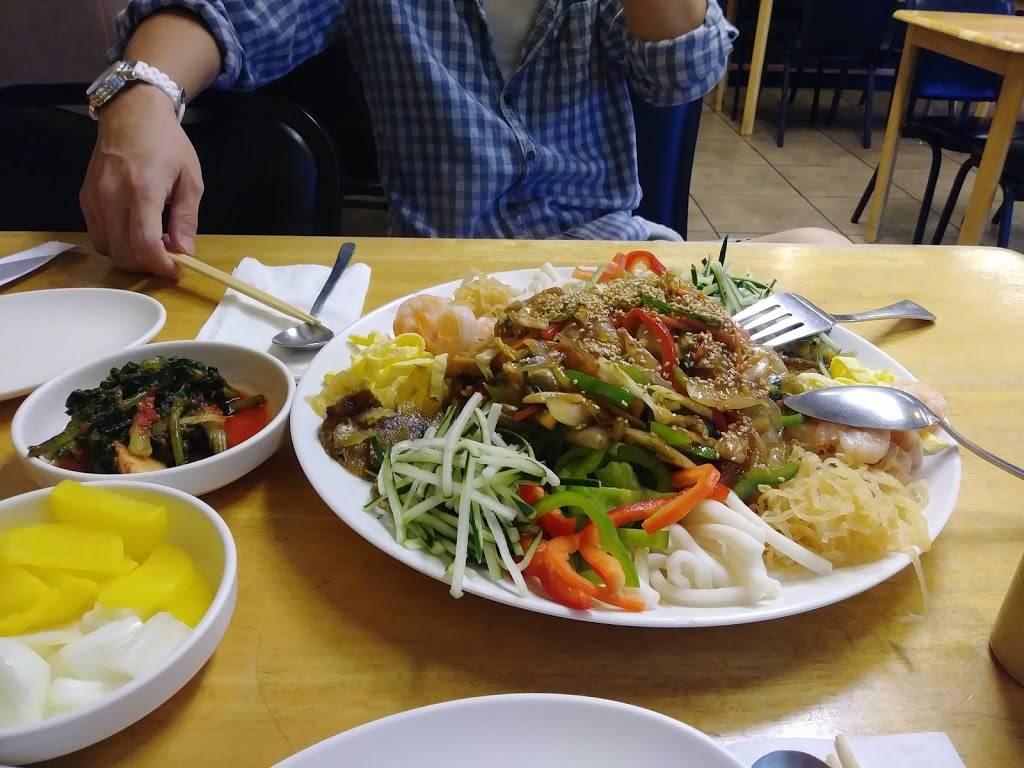 Island Style | restaurant | 3909 W Sahara Ave #1, Las Vegas, NV 89102, USA | 7028711911 OR +1 702-871-1911