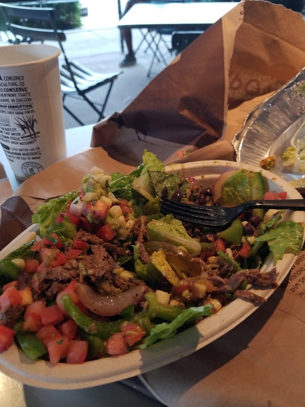 Chipotle Mexican Grill | restaurant | 103 Brandon Town Center Dr, Brandon, FL 33511, USA | 8133303001 OR +1 813-330-3001