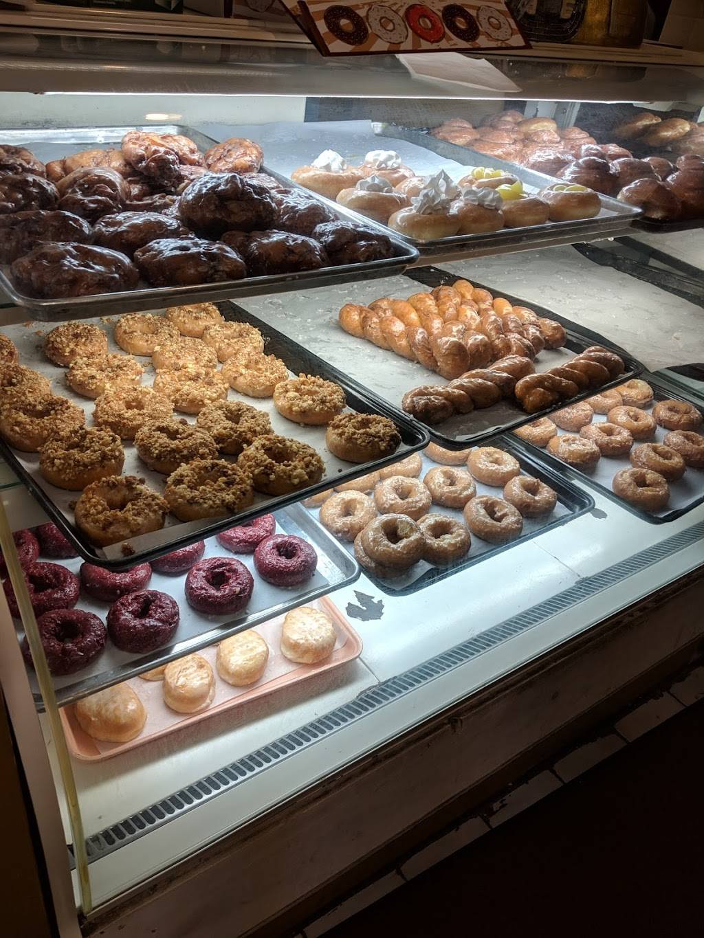 Pharaohs Donuts | bakery | 200 N 7th St, St. Louis, MO 63102, USA | 3143510285 OR +1 314-351-0285