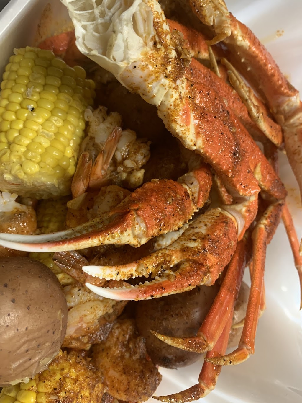 Crafty Crab Eastpointe | restaurant | 25001 Gratiot Ave, Eastpointe, MI 48021, USA | 5862186960 OR +1 586-218-6960