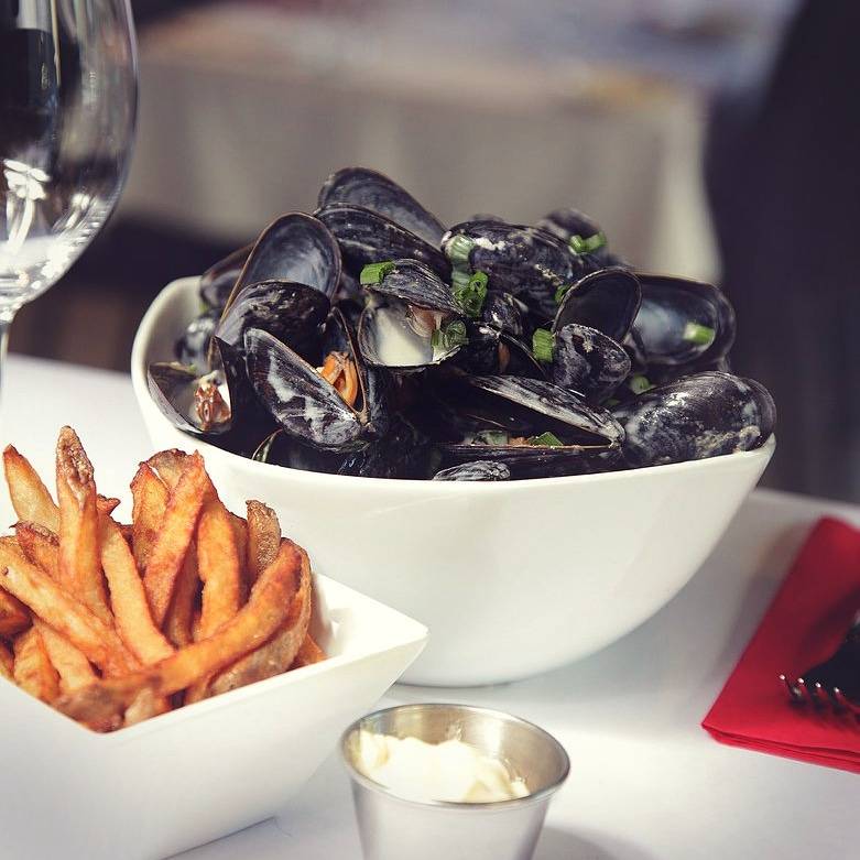 Restaurant Le St-Antoine | restaurant | 151 Rue Saint Antoine, Trois-Rivières, QC G9A 2J3, Canada | 8193786420 OR +1 819-378-6420