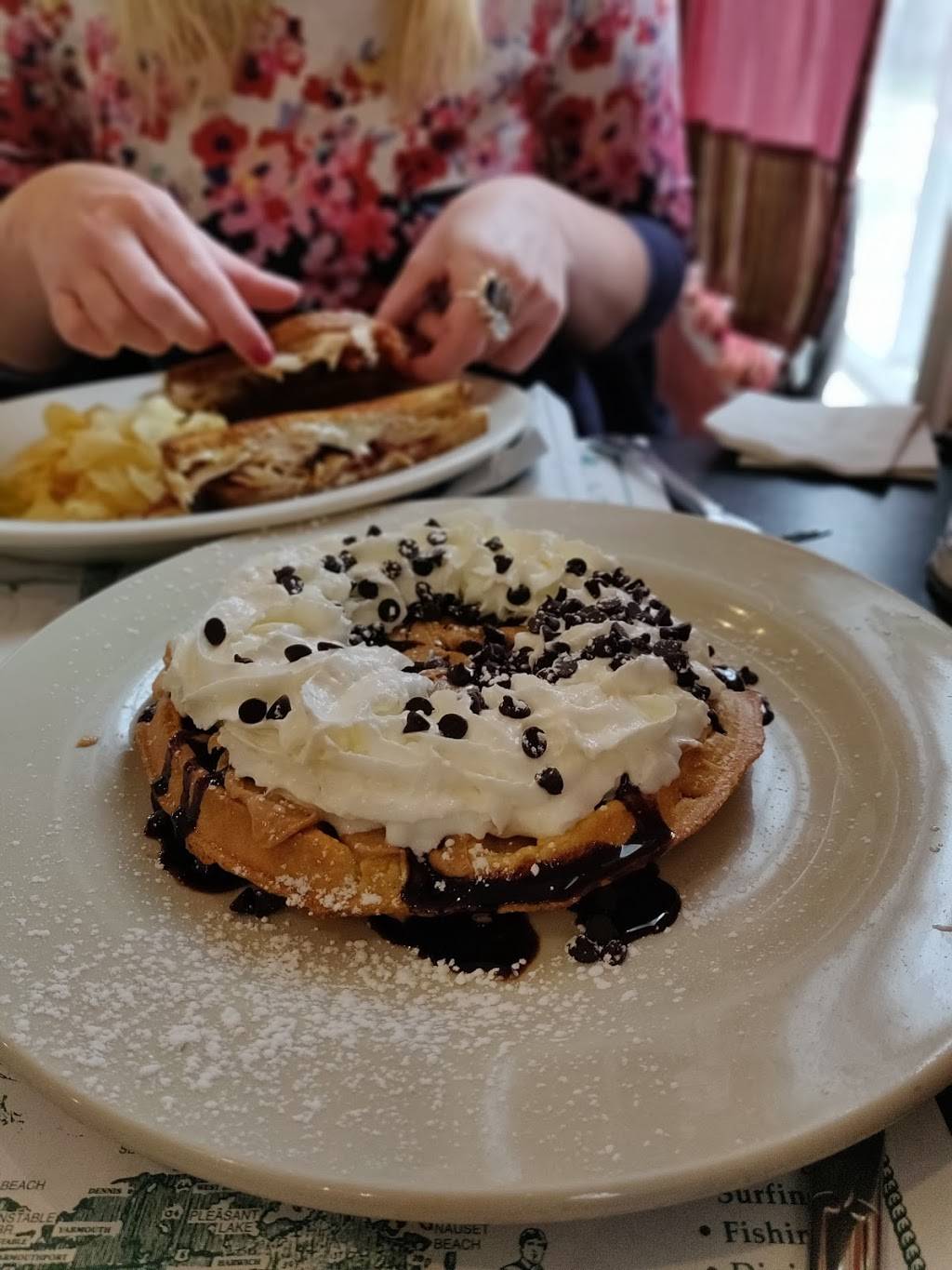 Ruggies Breakfast and Lunch | restaurant | 707 Main St, Harwich, MA 02645, USA | 5084320625 OR +1 508-432-0625