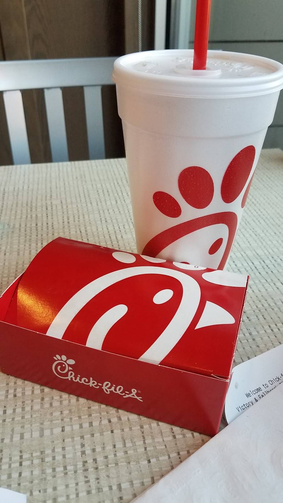 Chick-fil-A | restaurant | 6400 Fallbrook Ave, West Hills, CA 91307, USA | 7472263434 OR +1 747-226-3434