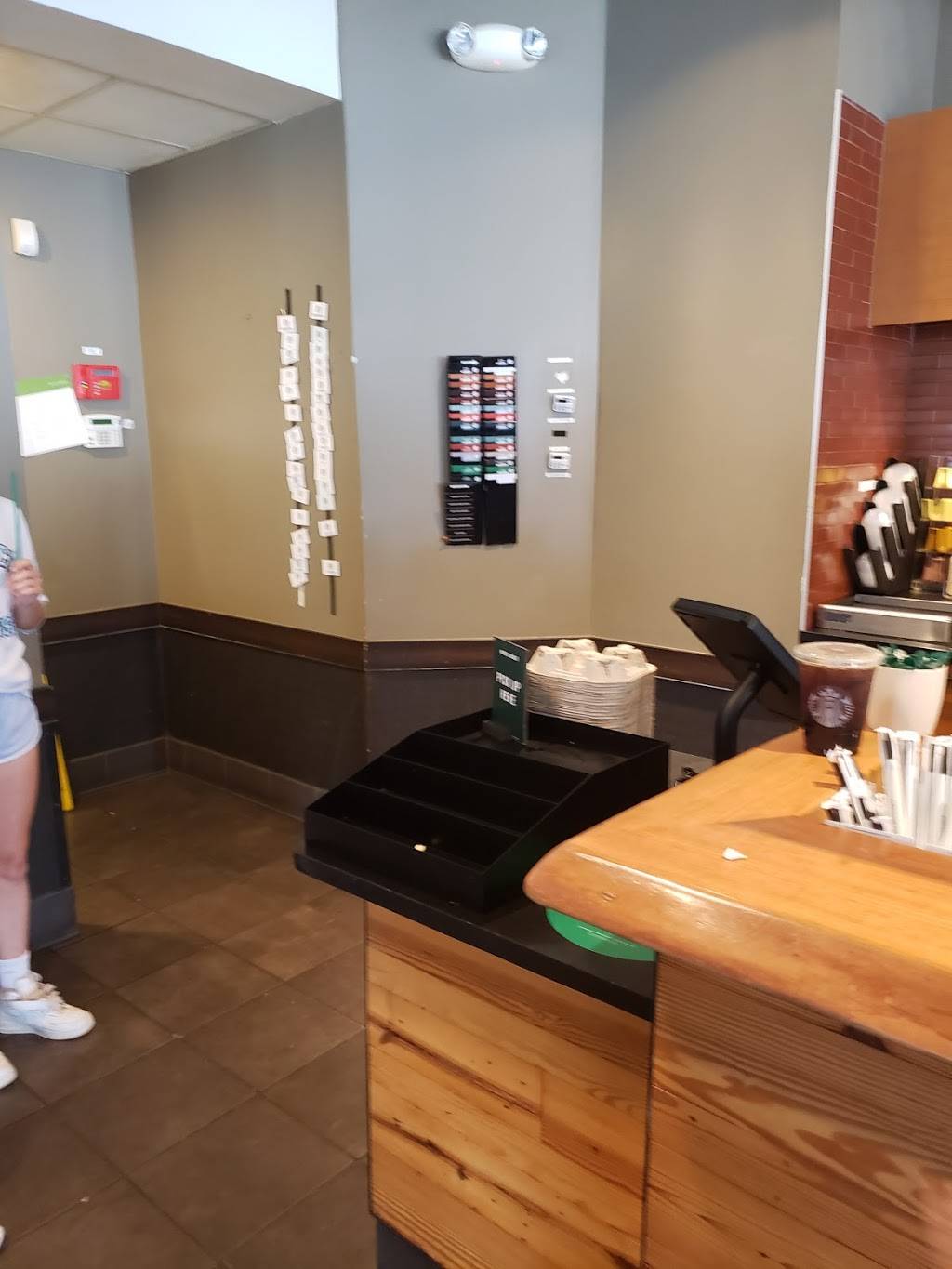 Starbucks | cafe | 1030 W Boston Post Rd, Mamaroneck, NY 10543, USA | 9146984818 OR +1 914-698-4818