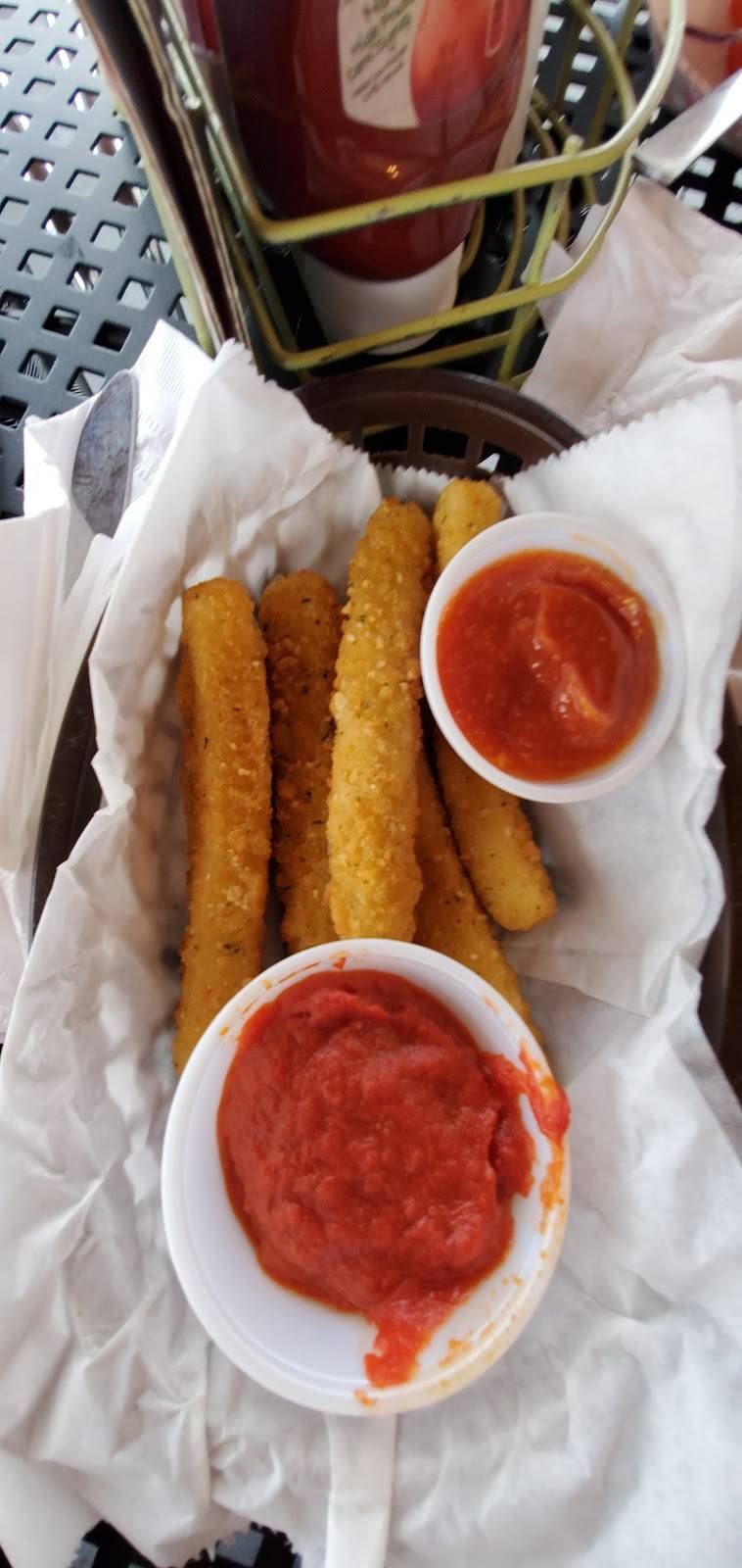 RiverWatch | restaurant | 1 Walnut St, Lawrenceburg, IN 47025, USA | 8125393625 OR +1 812-539-3625