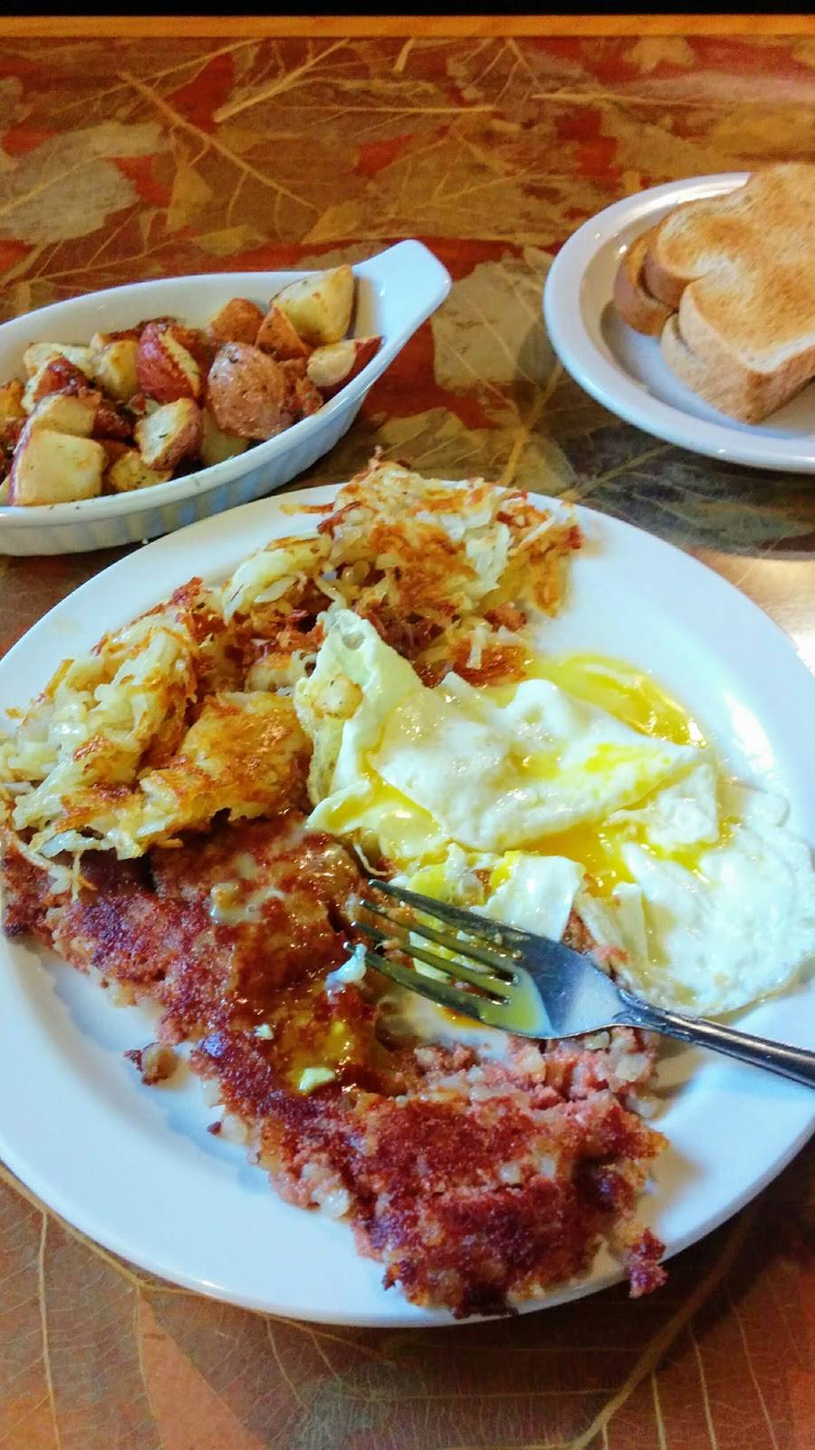 Victorias Deli and Restaurant | restaurant | 6779 Ames Rd, Parma, OH 44129, USA | 4408458922 OR +1 440-845-8922